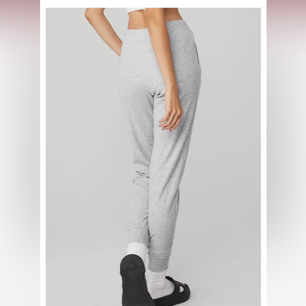Alo Yoga Muse Sweatpant